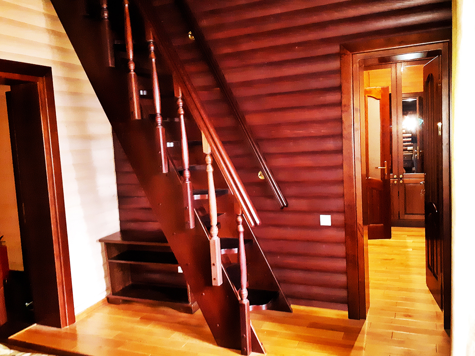 Дворівневі VIP котеджі